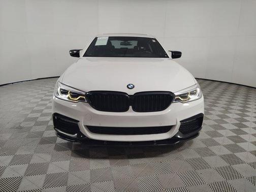2017 BMW 540 540i