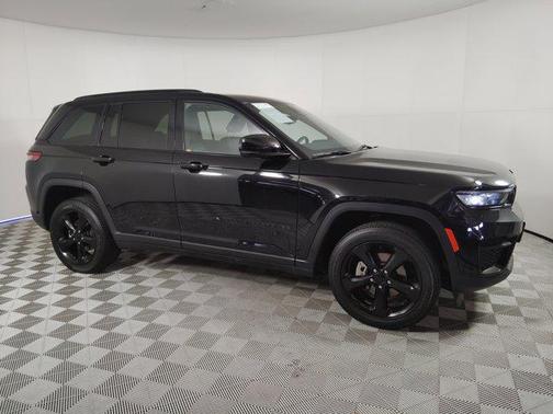 2023 Jeep Grand Cherokee Altitude