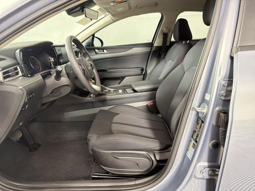 Everlasting Silver 2023 Kia K5 LXS