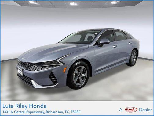 Everlasting Silver 2023 Kia K5 LXS