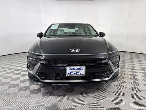 Abyss Black 2025 Hyundai SONATA SEL
