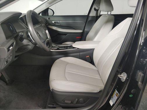 2023 Hyundai SONATA Hybrid Limited