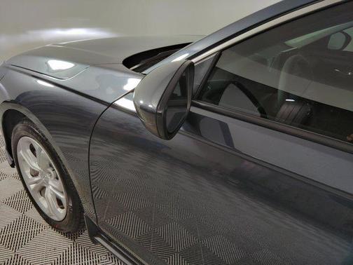 2025 Honda Accord LX 1.5T