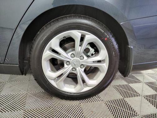 2025 Honda Accord LX 1.5T