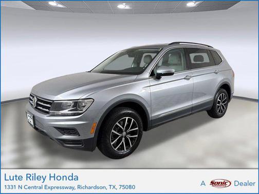 Pyrite Silver Metallic 2021 Volkswagen Tiguan 2.0T SE