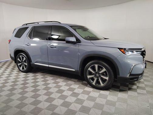 2025 Honda Pilot Touring 8-Passenger