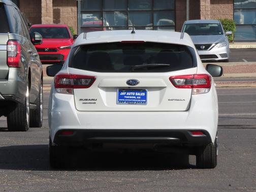 Crystal White Pearl 2023 Subaru Impreza Base