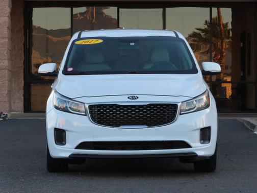2017 Kia Sedona LX
