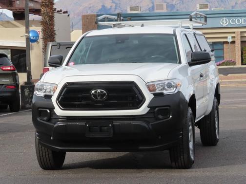 2022 Toyota Tacoma SR