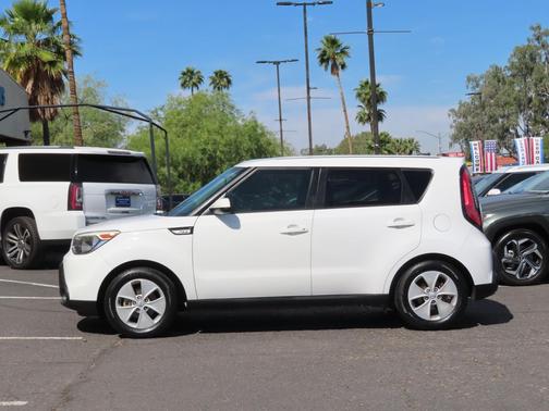 2016 Kia Soul Base