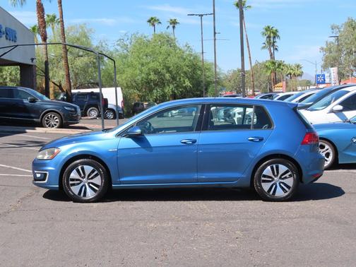 Blue 2016 Volkswagen e-Golf SE
