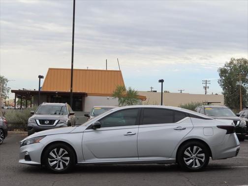 2022 Nissan Altima S FWD