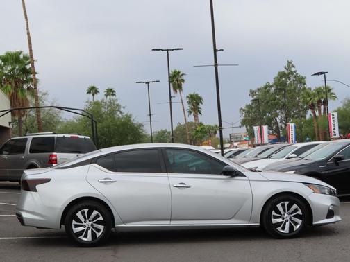 2022 Nissan Altima S FWD