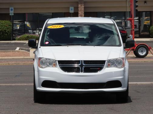 White Knuckle Clearcoat 2019 Dodge Grand Caravan SE