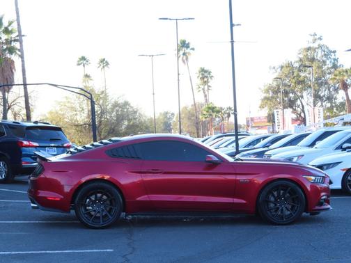 2017 Ford Mustang GT Premium