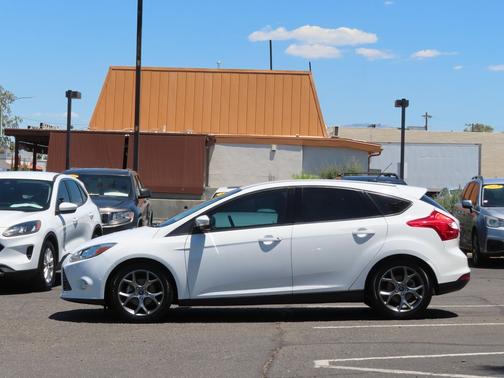 Oxford White 2014 Ford Focus SE