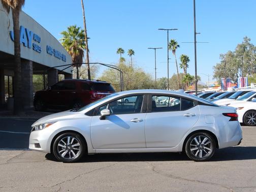 2021 Nissan Versa 1.6 SV