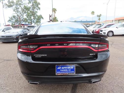 2016 Dodge Charger SXT