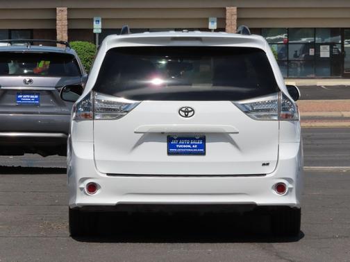 2015 Toyota Sienna SE