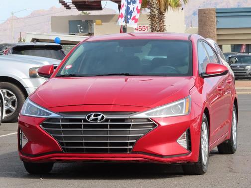 2019 Hyundai ELANTRA SE
