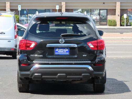 2018 Nissan Pathfinder SV