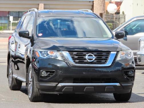2018 Nissan Pathfinder SV