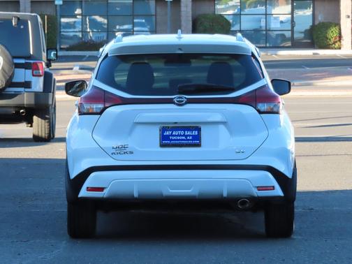 2022 Nissan Kicks SV