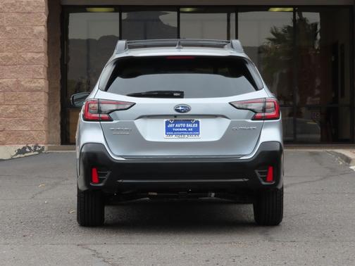 Ice Silver Metallic 2020 Subaru Outback Premium