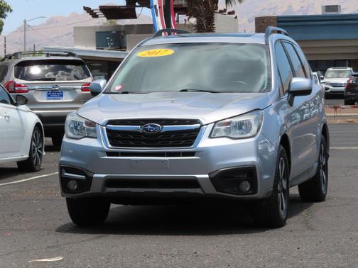Ice Silver Metallic 2017 Subaru Forester 2.5i Limited