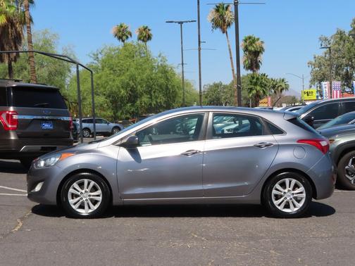 Shimmering Silver 2014 Hyundai Elantra GT Base