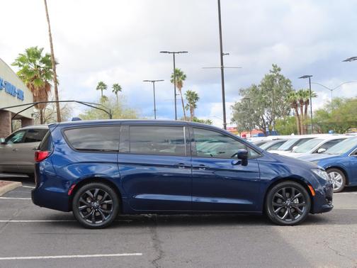 2018 Chrysler Pacifica Touring Plus