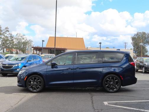 2018 Chrysler Pacifica Touring Plus