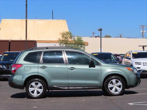 2015 Subaru Forester 2.5i