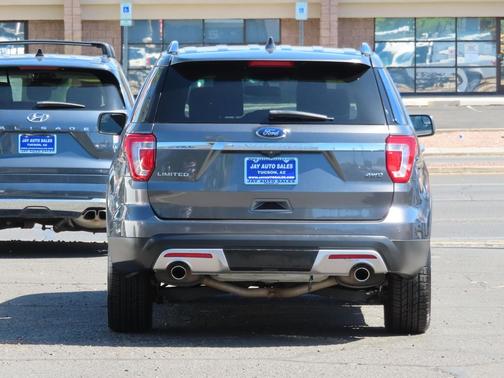 Magnetic Metallic 2016 Ford Explorer Limited