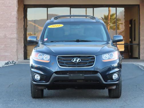 2011 Hyundai SANTA FE SE