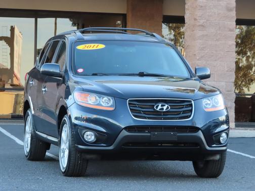 2011 Hyundai SANTA FE SE
