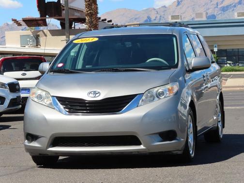 2013 Toyota Sienna LE