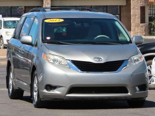 2013 Toyota Sienna LE