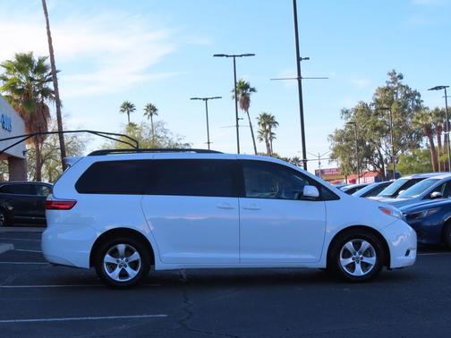 2015 Toyota Sienna LE