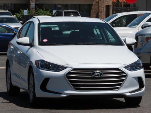 2018 Hyundai ELANTRA SE