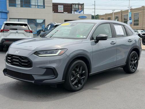 Urban Gray Pearl 2023 Honda HR-V AWD Sport