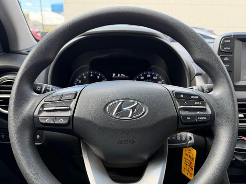 Ultra Black 2021 Hyundai KONA SE