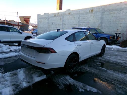 2025 Honda Accord Sport SE 1.5T