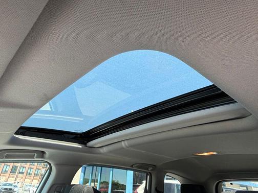 Platinum White Pearl 2020 Honda CR-V AWD EX