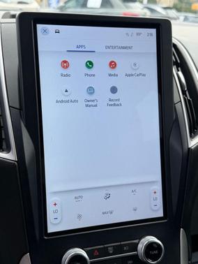 Oxford White 2023 Ford Edge SE