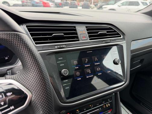 2024 Volkswagen Tiguan 2.0T SE R-Line Black 4MOTION