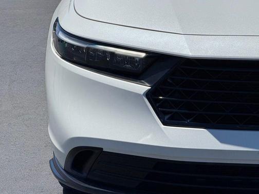 Platinum White Pearl 2023 Honda Accord Hybrid Sport