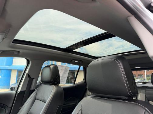 Sterling Metallic 2023 GMC Terrain SLT
