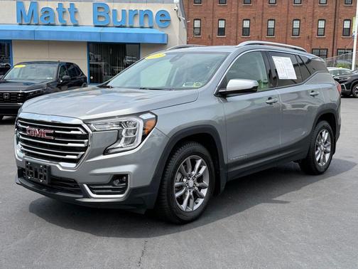 Sterling Metallic 2023 GMC Terrain SLT