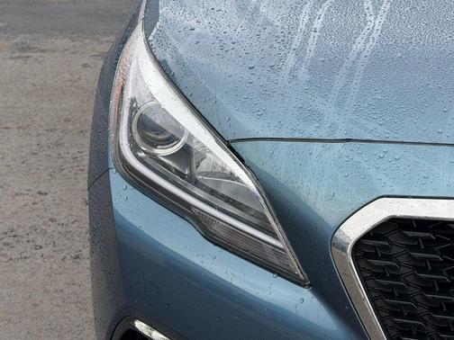 2016 Hyundai SONATA Hybrid SE